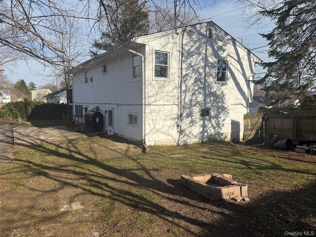 Building Photo - 53 King Rd