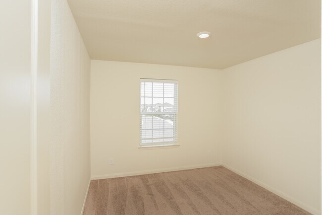 Building Photo - 7205 Jebson Pass