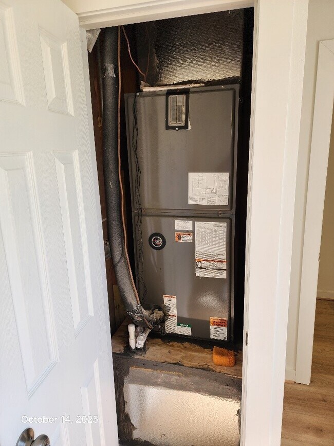 Building Photo - 1301 N Avenue H