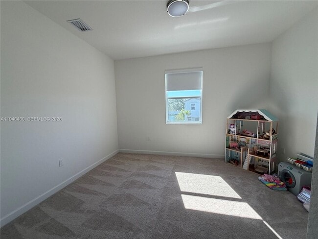 Building Photo - 145 SW 184th Ave