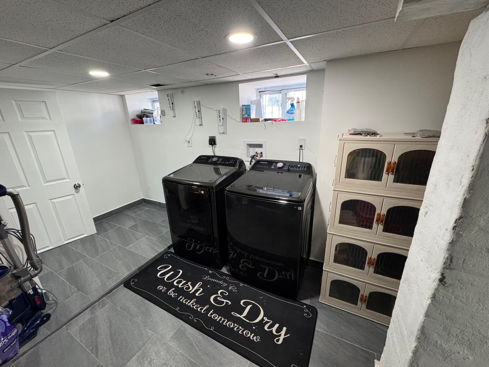 Building Photo - 117 N 6th St