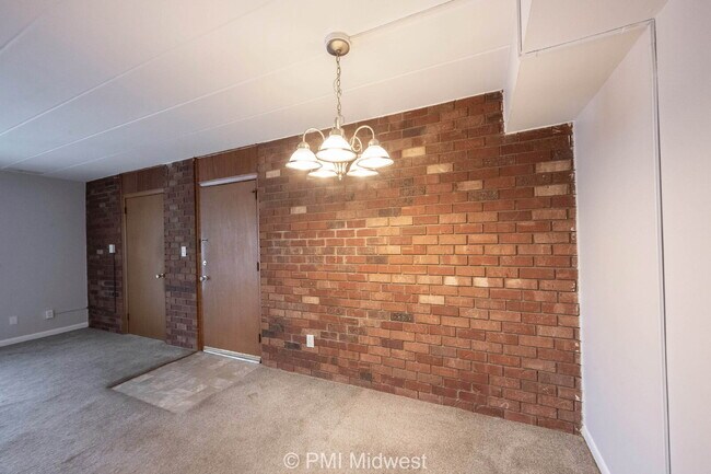 Building Photo - 324 Progress Rd