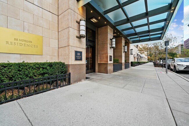 Building Photo - 88 Morgan St