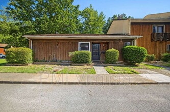 Building Photo - 1474 E Tanners Creek Dr