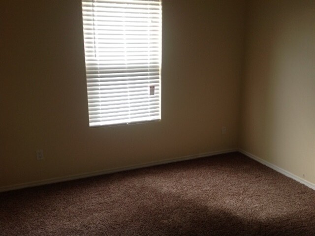 Building Photo - 8023 Vinemont Pl NW