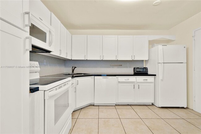 Building Photo - 2750 NE 183rd St