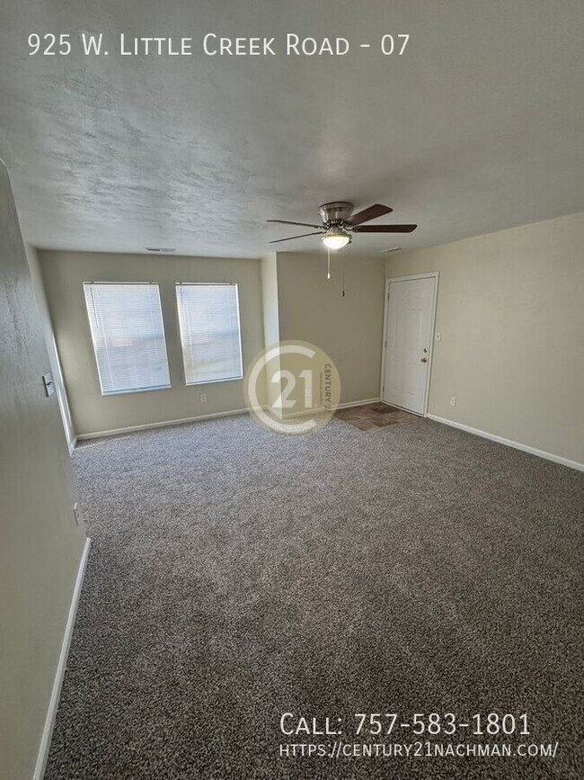 Building Photo - 925 W Little Creek Rd