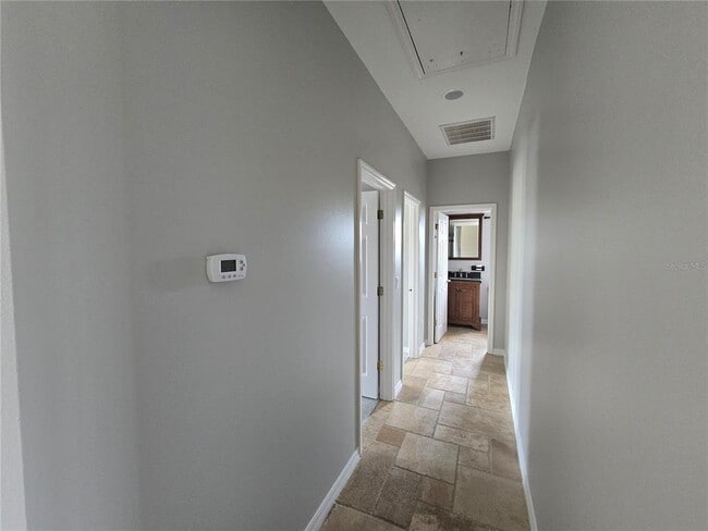 Building Photo - 7423 Southwind Dr