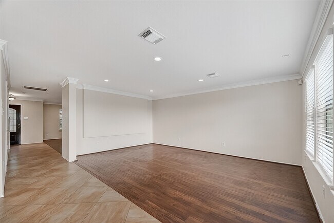 Building Photo - 16111 Soaring Eagle Dr