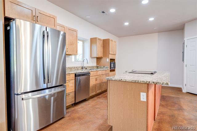 Building Photo - 818 E Cucharras St