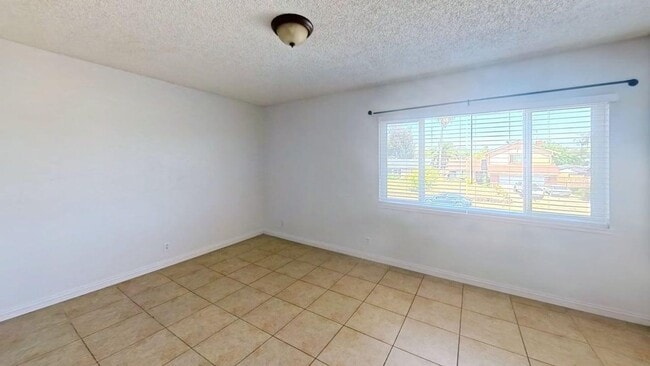 Building Photo - 13677 Golden Eagle Ct