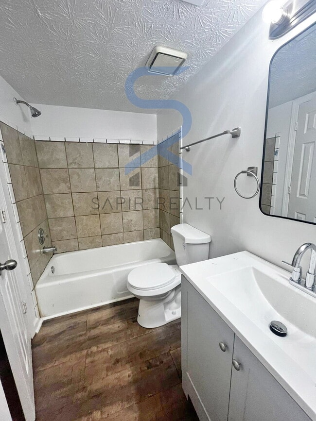 Building Photo - 5802 Trent Walk Dr
