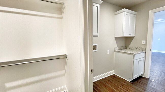Building Photo - 1746 Charismatic Dr