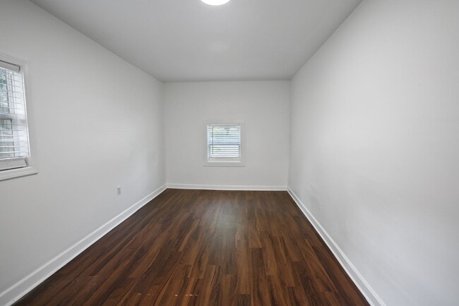 Building Photo - This stylish 4 bedroom, 2.5-bath rental is a true find!