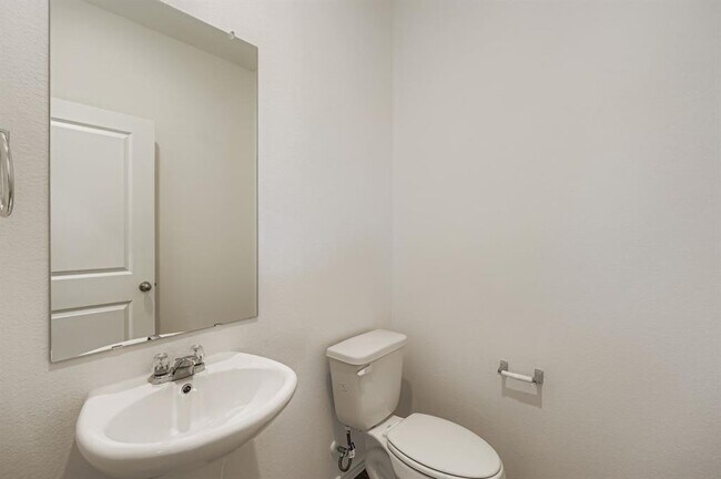 Building Photo - 12112 Douglas Fir Cir