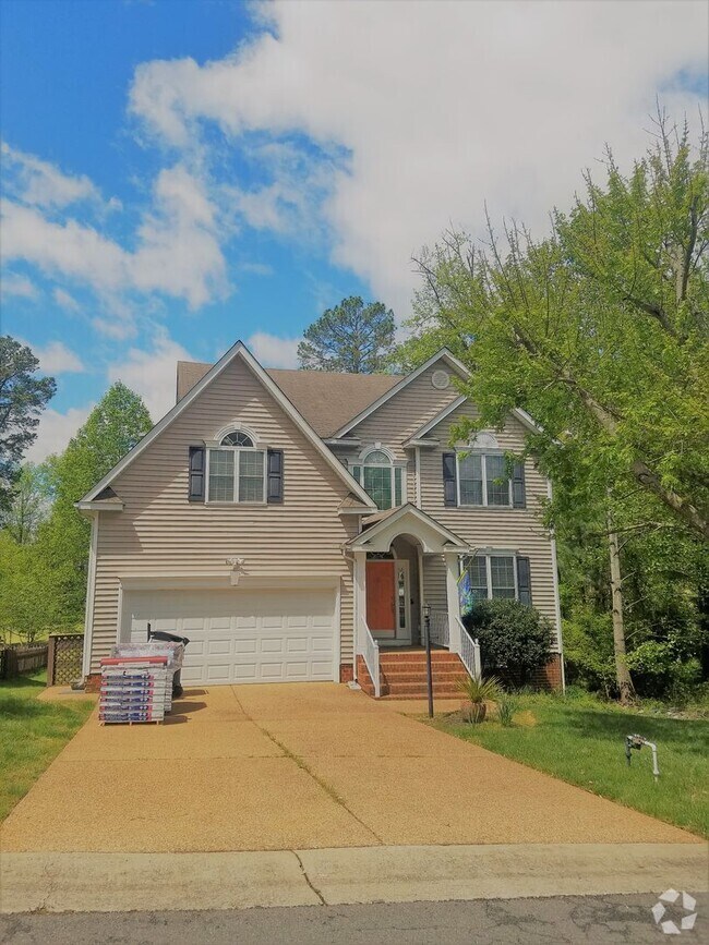 Building Photo - Large 2 story transitional in Birkdale