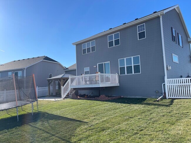 Building Photo - 113 Alton Dr