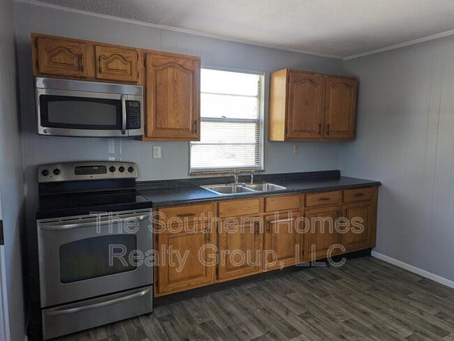 Building Photo - 306 Ceasar St
