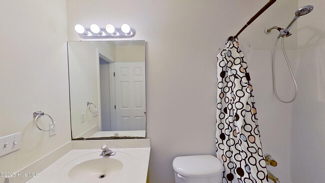 Building Photo - 4264 Sunglow Dr