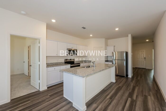 Building Photo - 8348 Sniptoe Dr