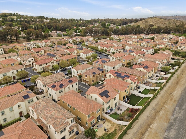 Building Photo - 26844 Albion Way
