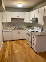 Building Photo - 326 Howell Ave