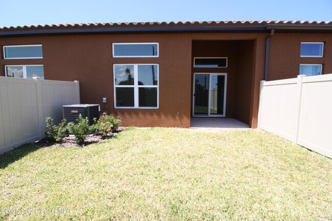 Building Photo - 77 Montecito Dr