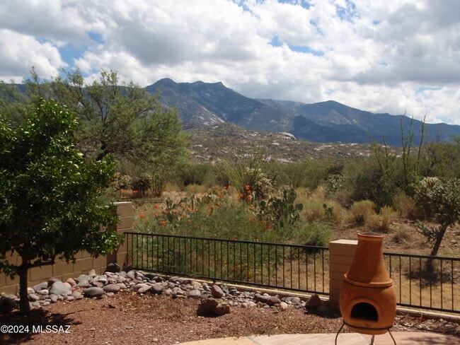 Building Photo - 65535 E Desert Side Dr