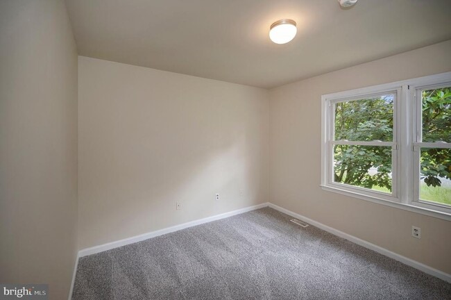 Building Photo - 2111 Mills Dr