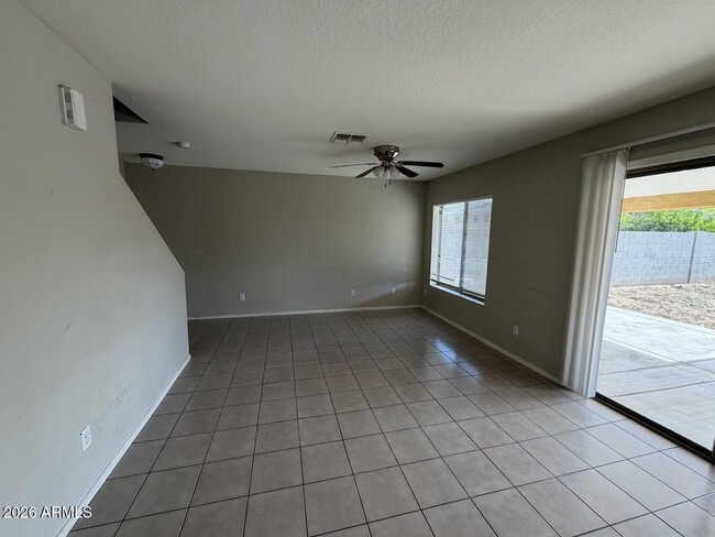 Building Photo - 12809 W Dreyfus Dr