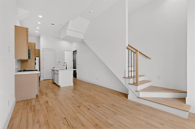 Building Photo - 2080 Kelly Ave