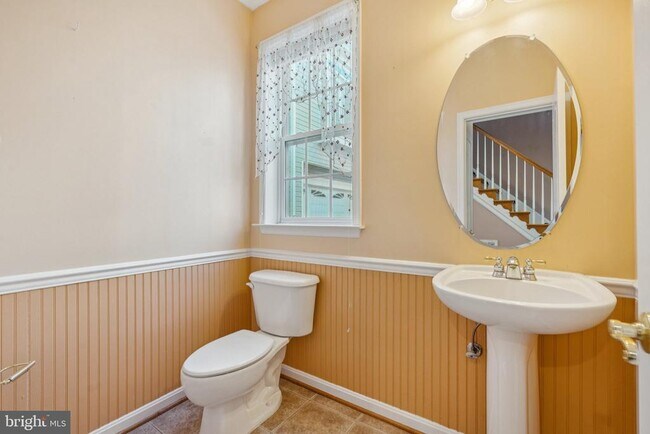 Building Photo - 21590 Merion St