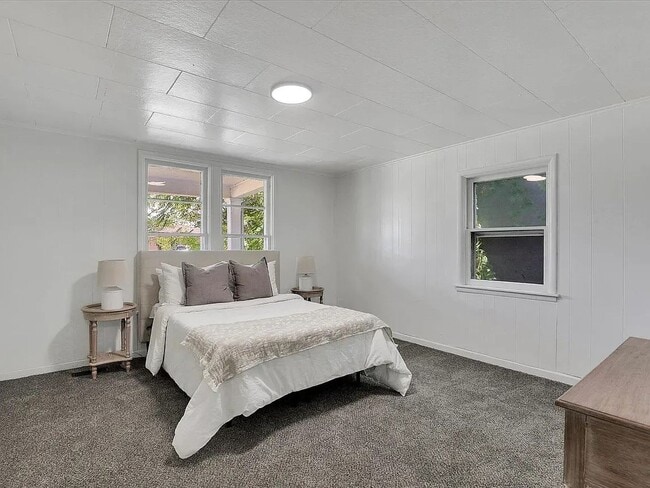 Building Photo - For Rent – Charming 3-Bedroom, 2-Bath Home in Spokane’s University District