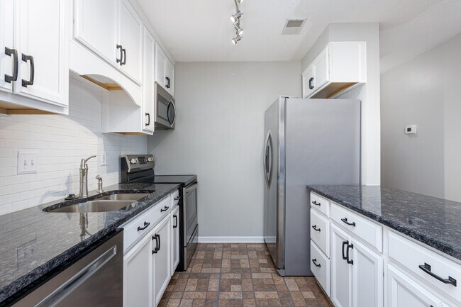 Building Photo - 2396 Quarterback Ct