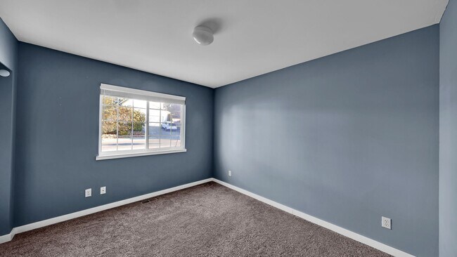 Building Photo - 3 Bed 2 Bath - One Story - Pet Friendly - Groups - NAS Whidbey