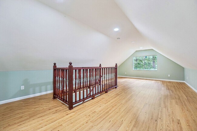 Building Photo - 21567 Starrett Hill Dr