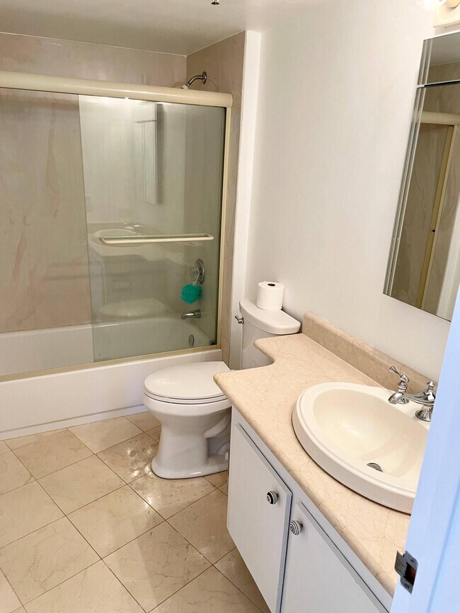 Building Photo - 3360 S Ocean Blvd