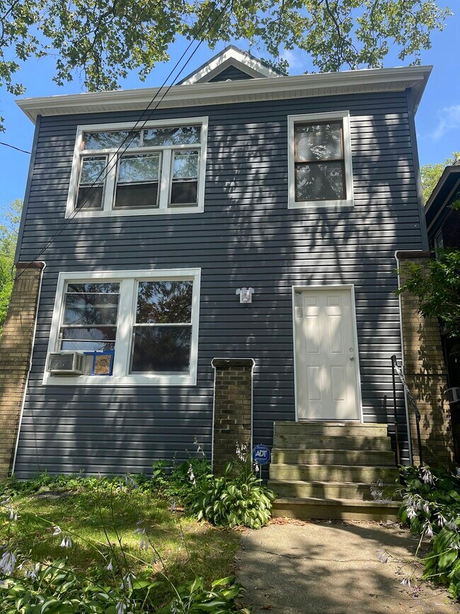 Primary Photo - 2921 French St