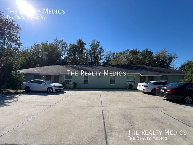 Building Photo - 106 Walnut Dr