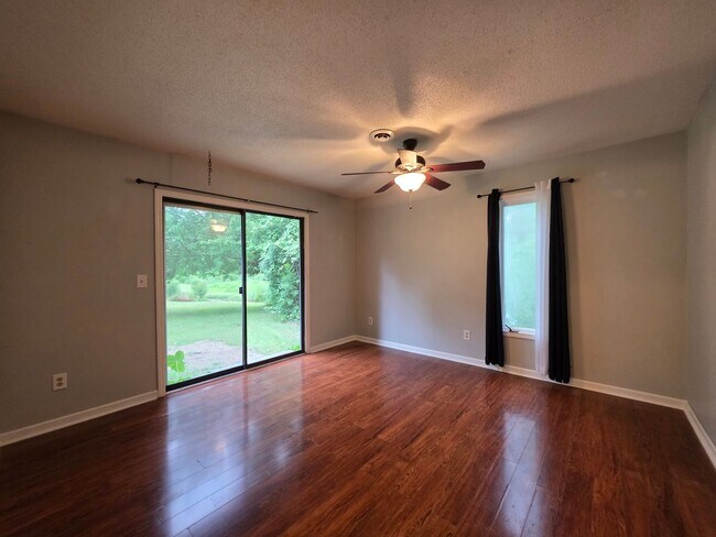 Building Photo - 109 Glencroft Rd