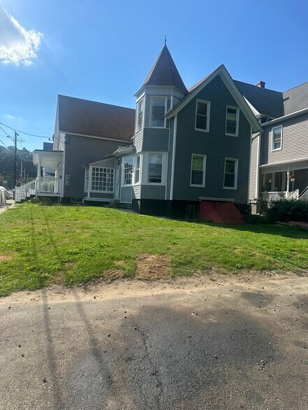 Building Photo - 15 13th St