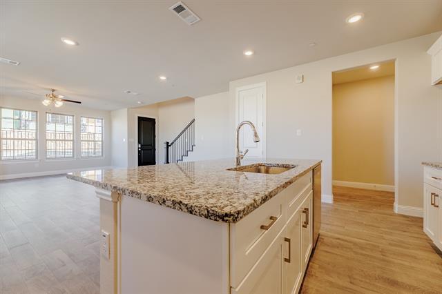 Building Photo - 914 Cotton Gin Ln