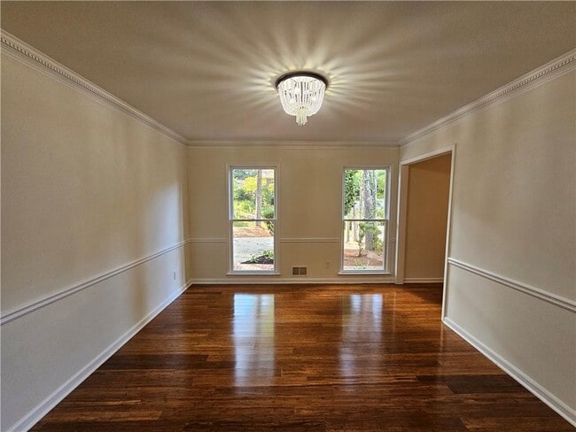 Building Photo - 3228 Turtle Lake Dr SE