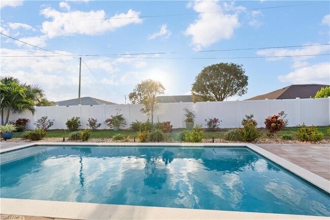 Building Photo - 510 Skyline Blvd