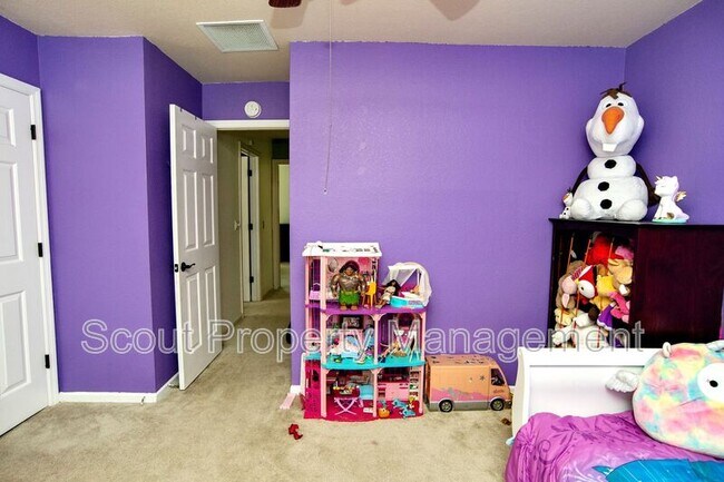 Building Photo - 24535 Leafwood Dr