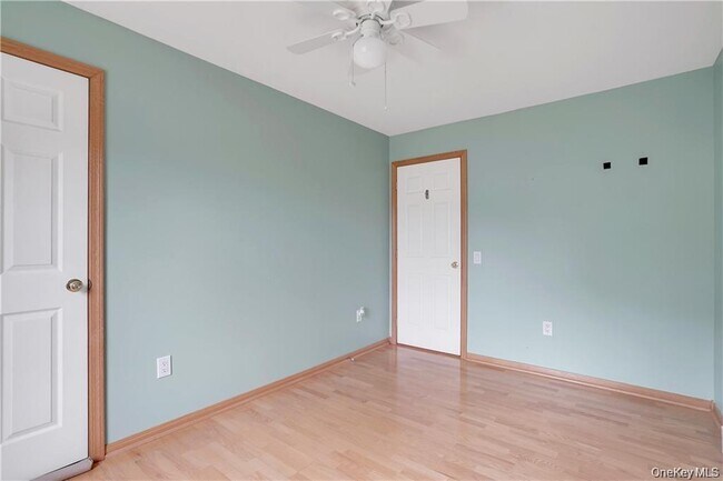 Building Photo - 1 Tomkins Ave