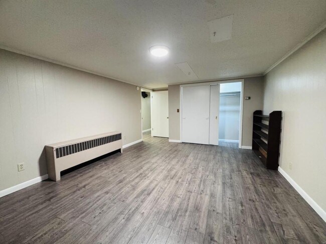 Building Photo - 1819 5th Ave