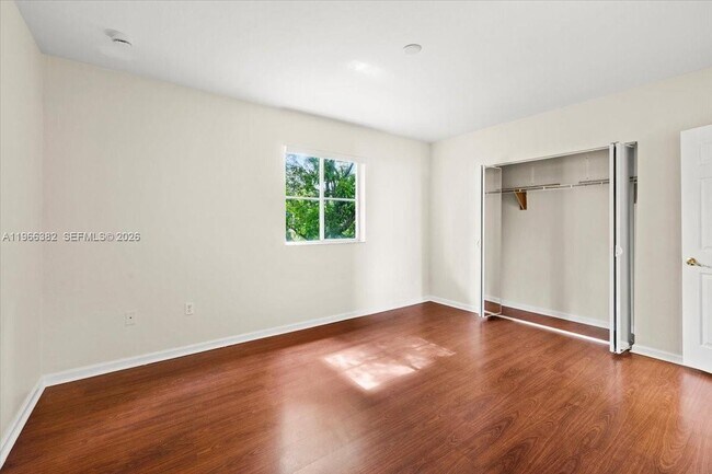 Building Photo - 2779 SW 82nd Ave