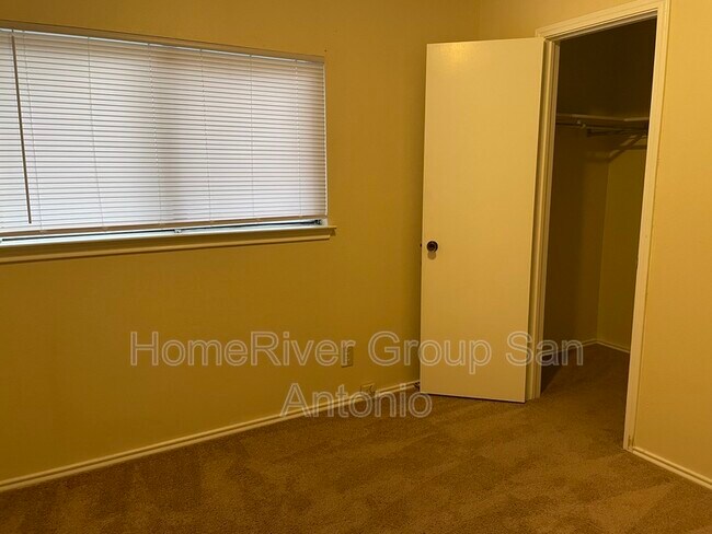 Building Photo - 6220 Les Harrison Dr