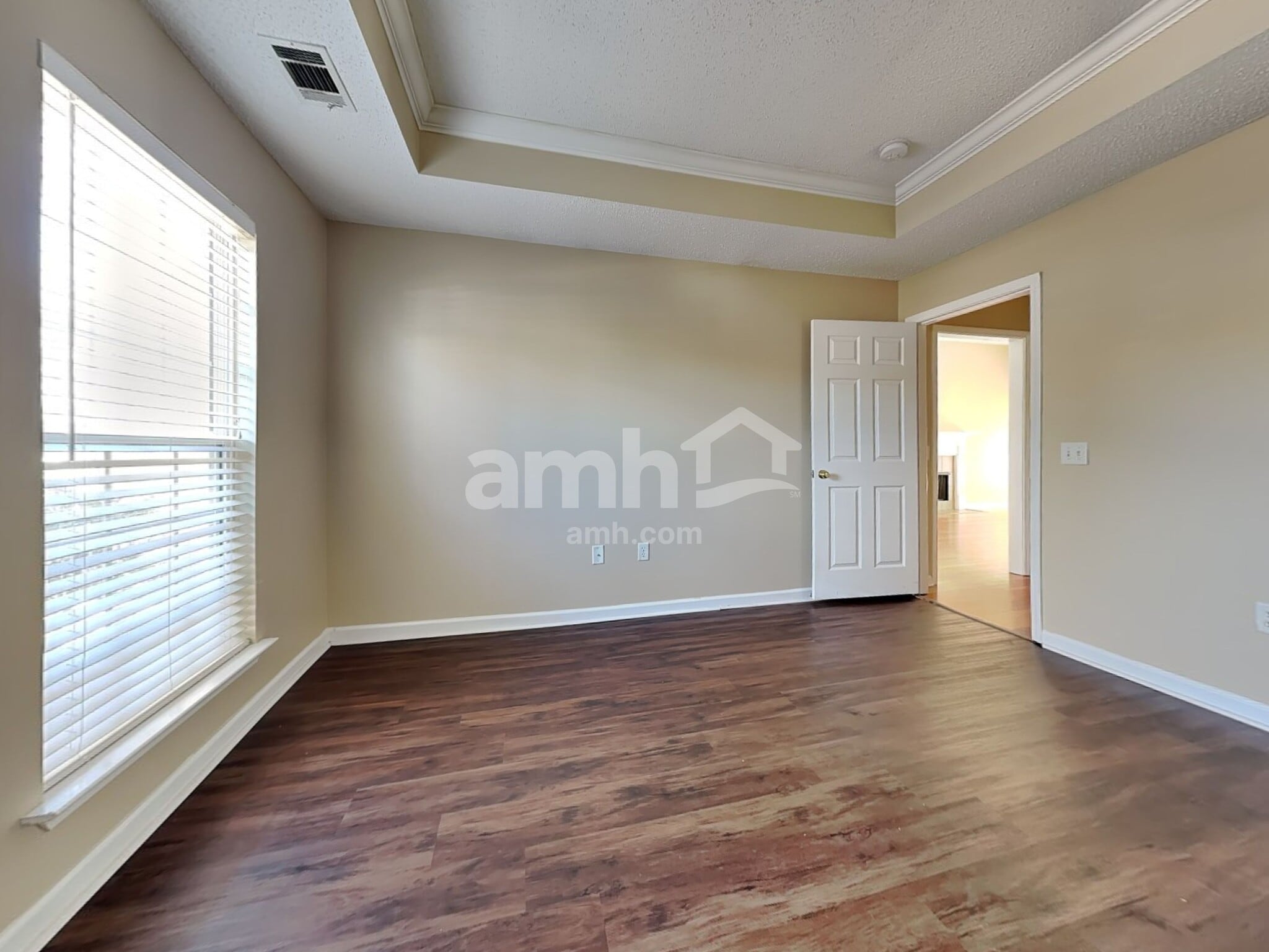 Building Photo - 64 Lancaster Way